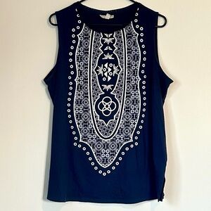 Dana Buchman Dark Blue Tank Top with Intricate White Design - Size: Large